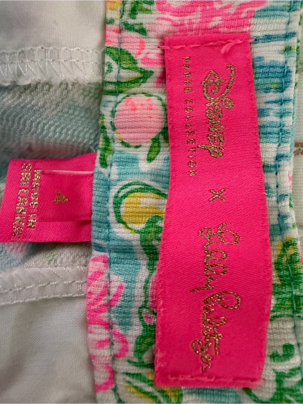 Lilly Pulitzer x Disney Buttercup Scallop Shorts - Picture 4 of 5